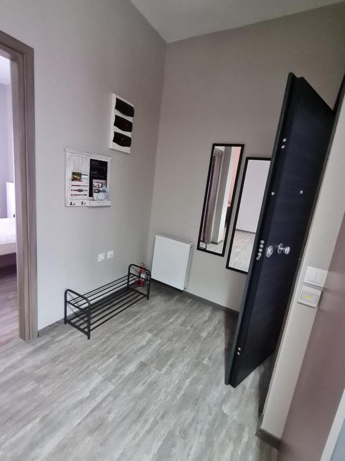 Trikala Easy Living B1 Kai B2 Apartment Luaran gambar