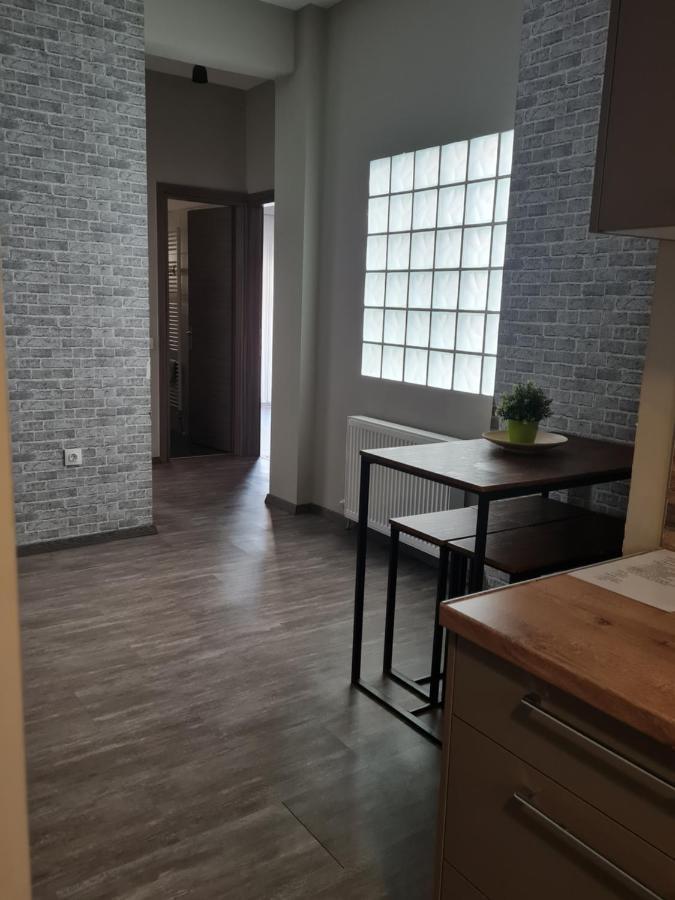 Trikala Easy Living B1 Kai B2 Apartment Luaran gambar