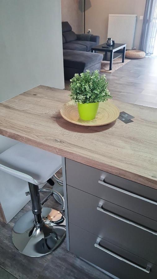 Trikala Easy Living B1 Kai B2 Apartment Luaran gambar