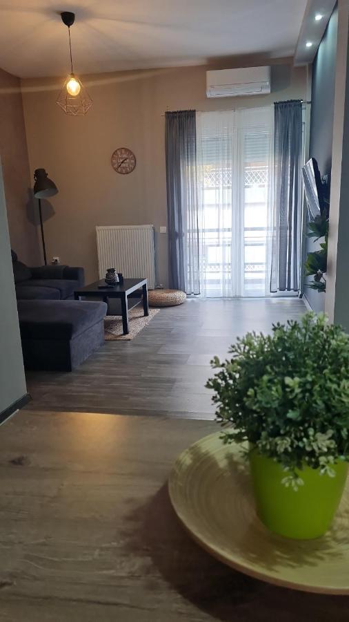 Trikala Easy Living B1 Kai B2 Apartment Luaran gambar