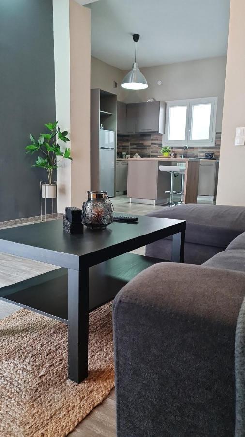 Trikala Easy Living B1 Kai B2 Apartment Luaran gambar