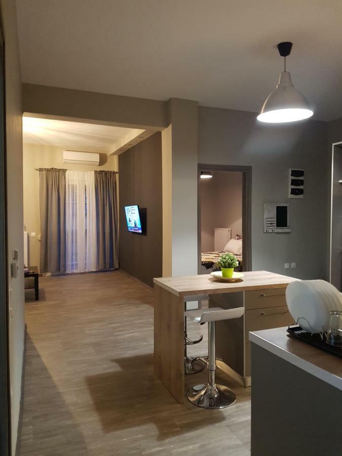Trikala Easy Living B1 Kai B2 Apartment Luaran gambar