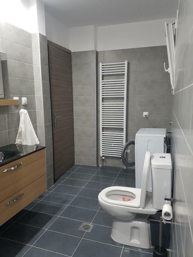 Trikala Easy Living B1 Kai B2 Apartment Luaran gambar