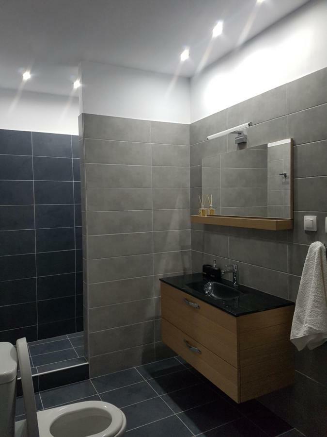 Trikala Easy Living B1 Kai B2 Apartment Luaran gambar