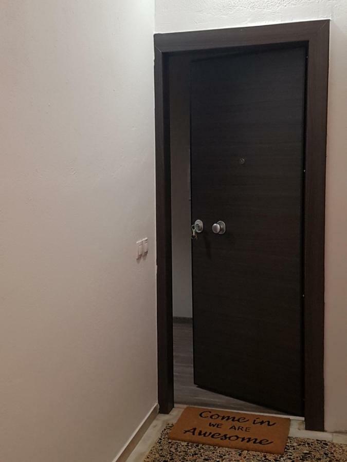 Trikala Easy Living B1 Kai B2 Apartment Luaran gambar